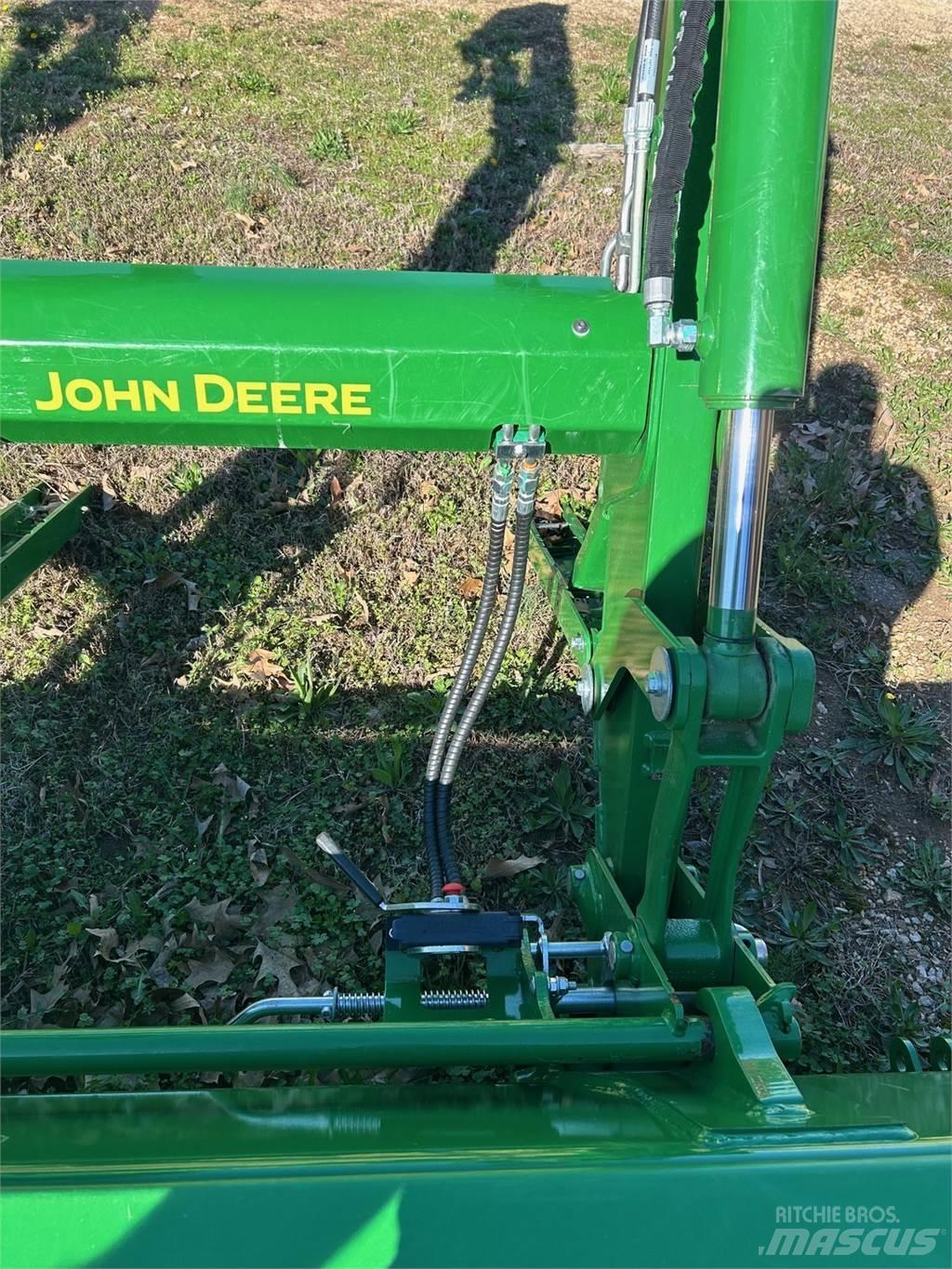 John Deere 600R Tractores