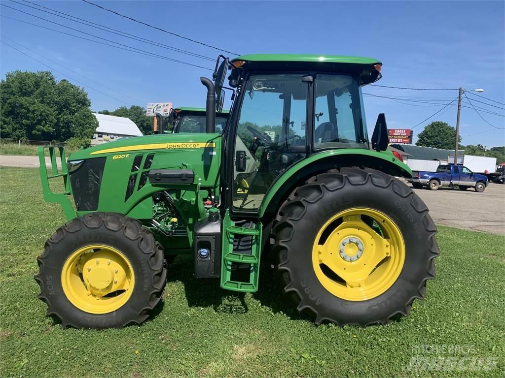 John Deere 6120E Tractores