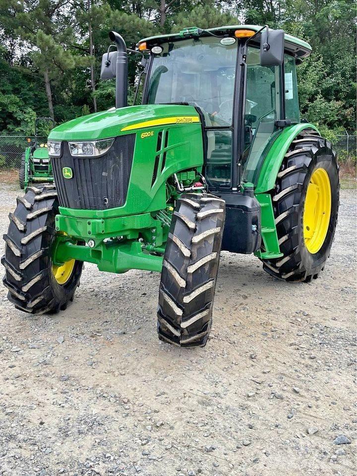 John Deere 6120E Tractores