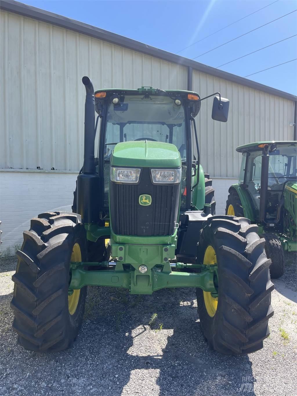 John Deere 6135E Tractores