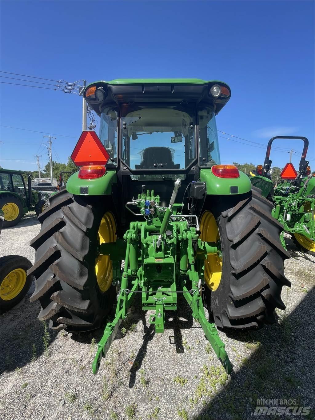 John Deere 6135E Tractores