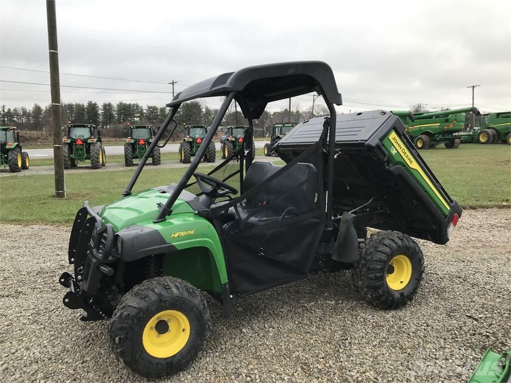 John Deere 615E Maquinaria para servicios públicos