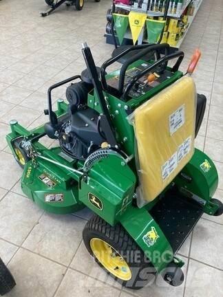 John Deere 636M Tractores corta-césped