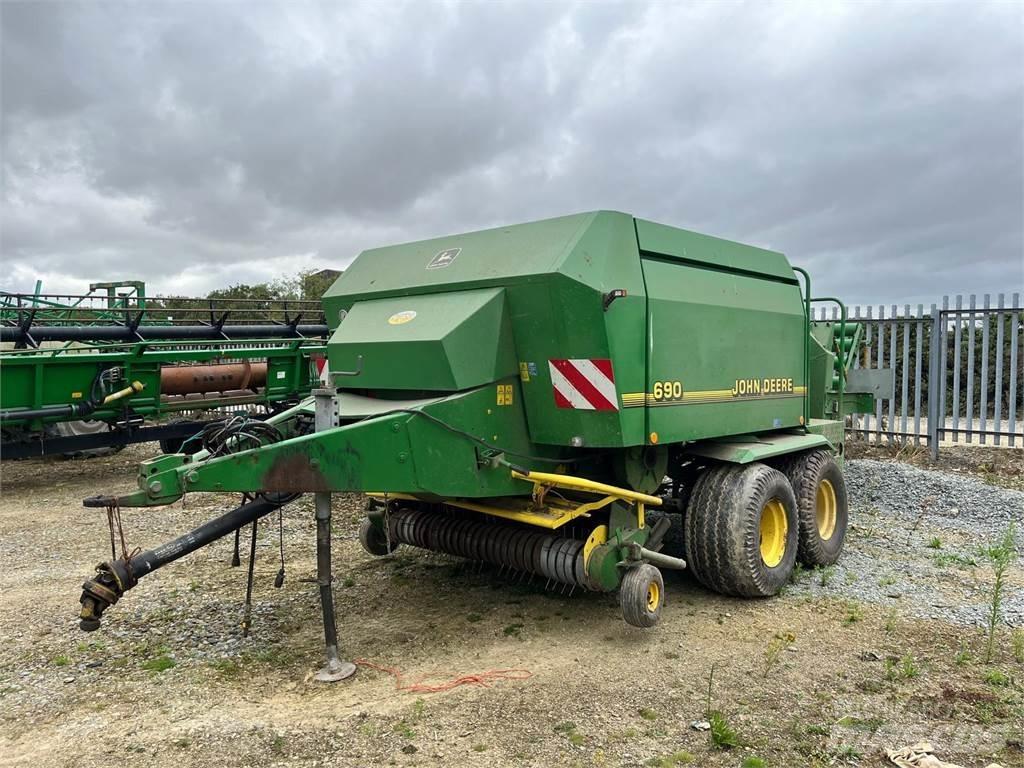 John Deere 690 Empacadoras cuadradas