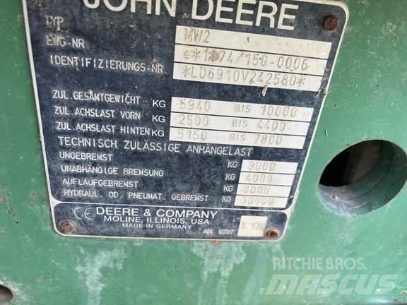 John Deere 6910 Tractores