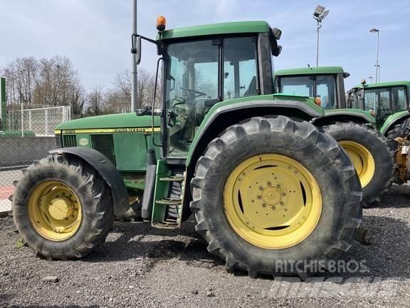 John Deere 6910 Tractores