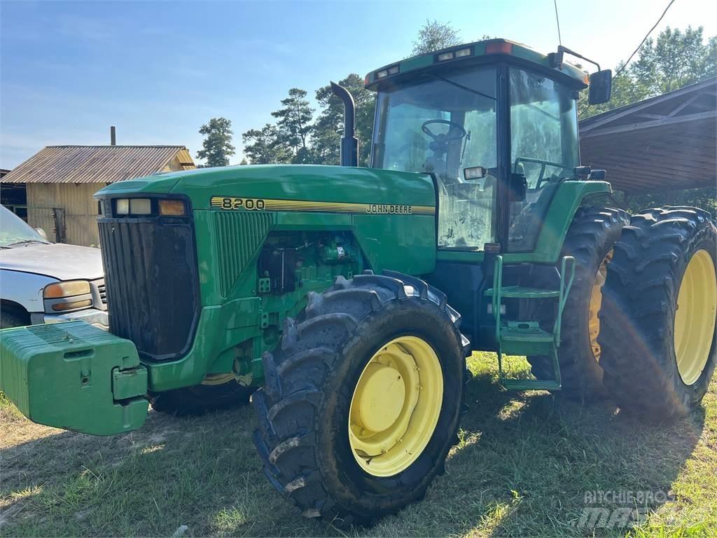 John Deere 8200 Tractores