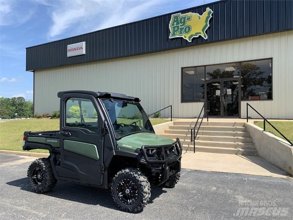 John Deere 835M Maquinaria para servicios públicos
