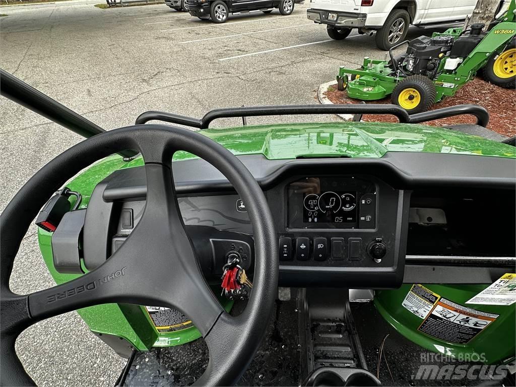 John Deere 855M Maquinaria para servicios públicos