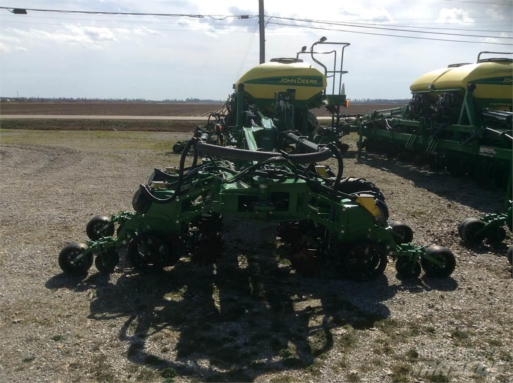 John Deere DR18 Plantadoras