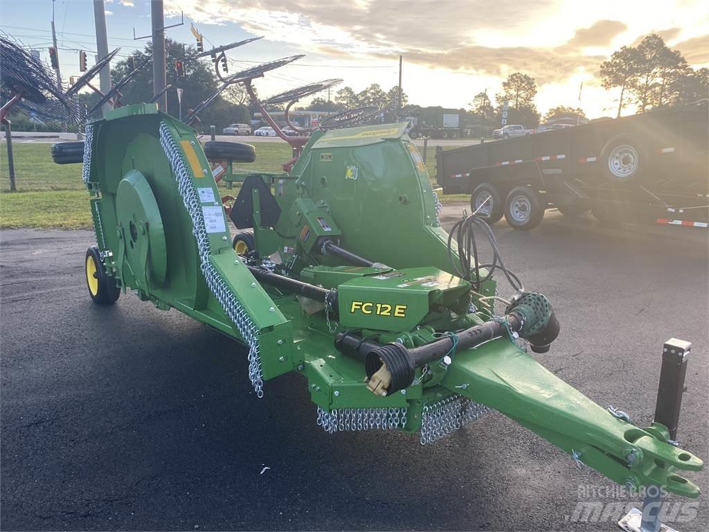 John Deere FC12E Desmenuzadoras, cortadoras y desenrolladoras de pacas