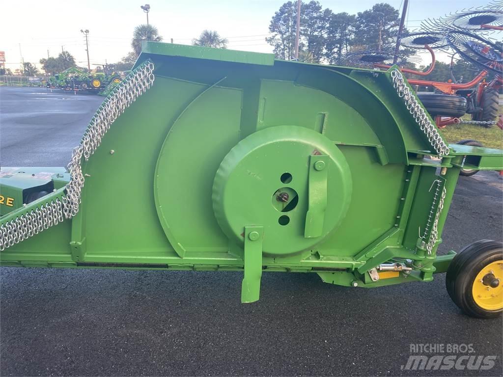 John Deere FC12E Desmenuzadoras, cortadoras y desenrolladoras de pacas