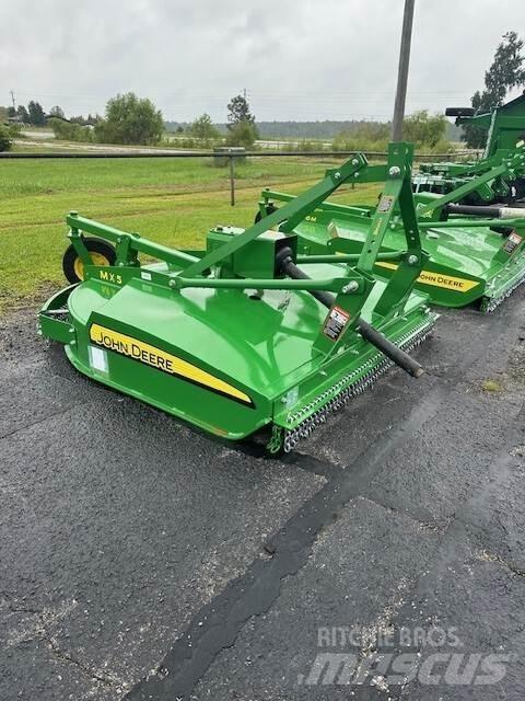John Deere MX5 Desmenuzadoras, cortadoras y desenrolladoras de pacas