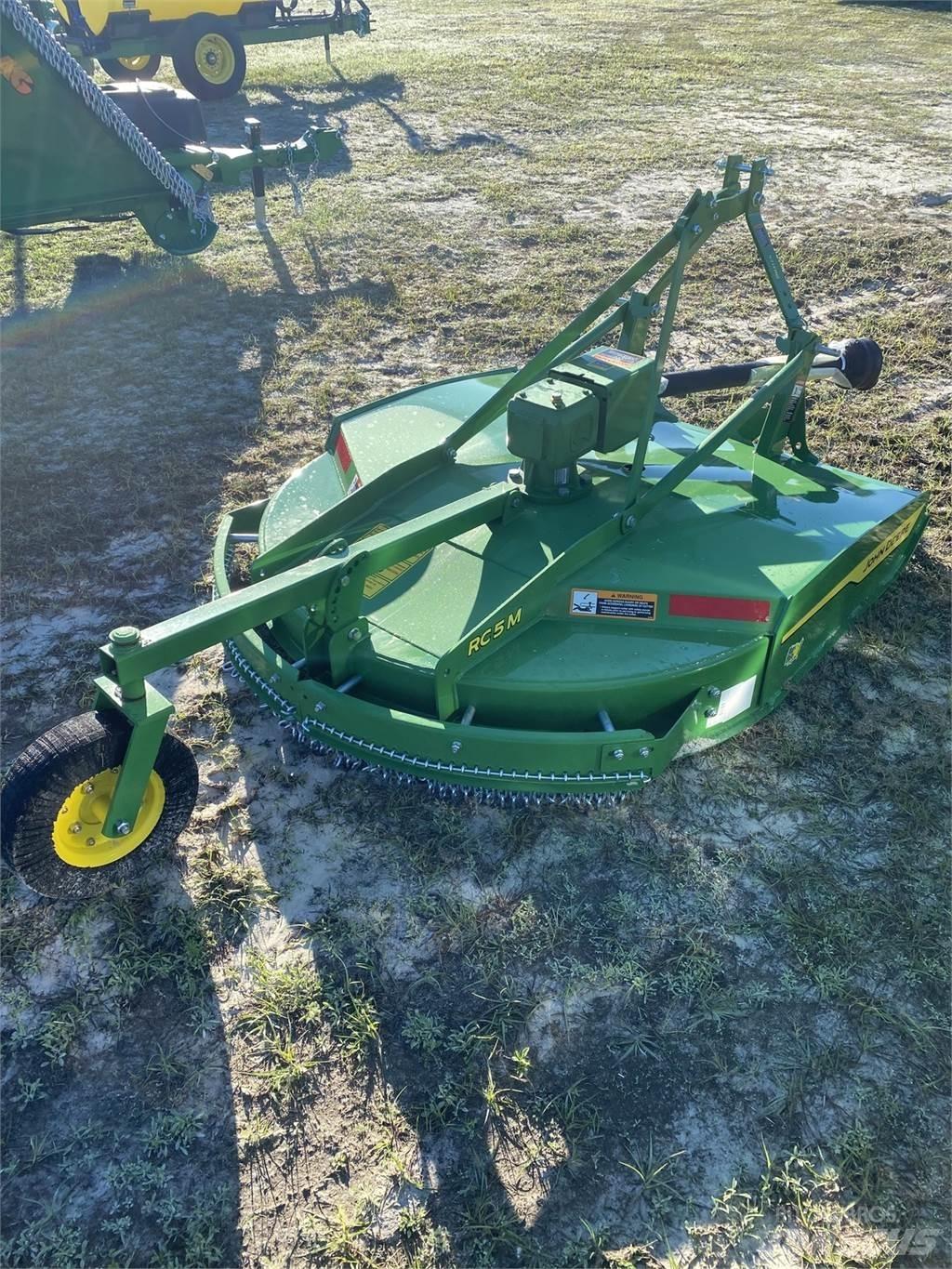 John Deere RC5M Desmenuzadoras, cortadoras y desenrolladoras de pacas