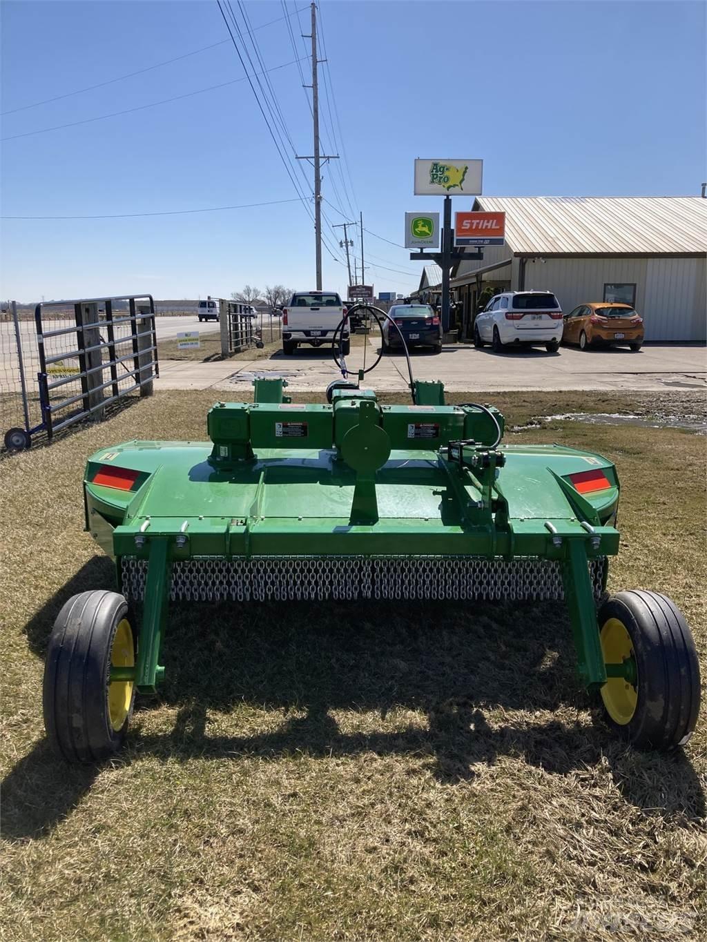 John Deere RC8M Desmenuzadoras, cortadoras y desenrolladoras de pacas