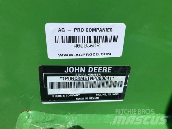John Deere RC8M Desmenuzadoras, cortadoras y desenrolladoras de pacas