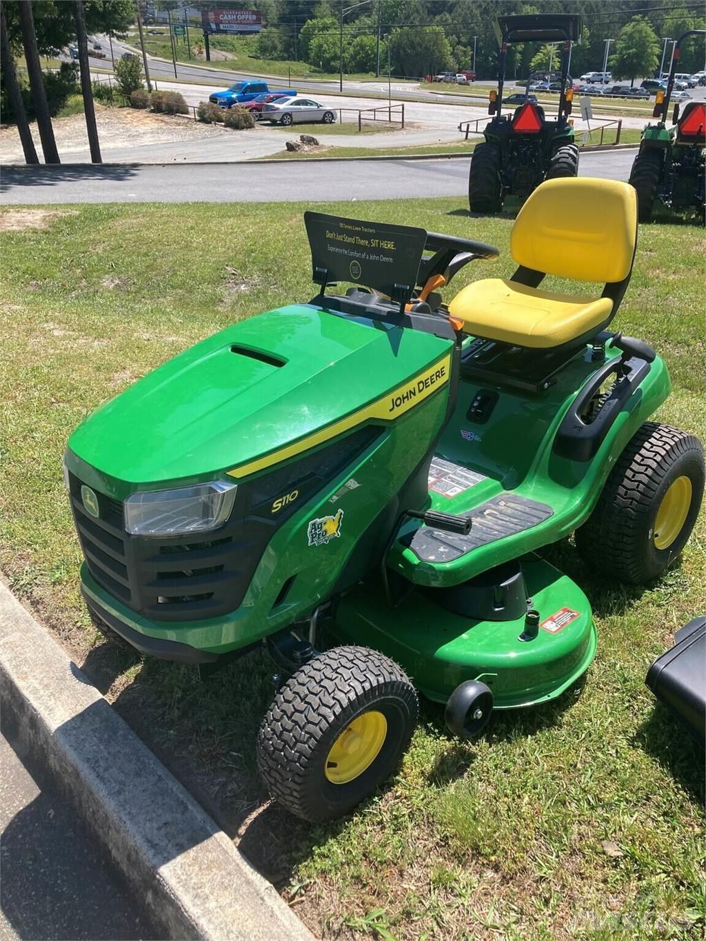John Deere S110 Tractores corta-césped
