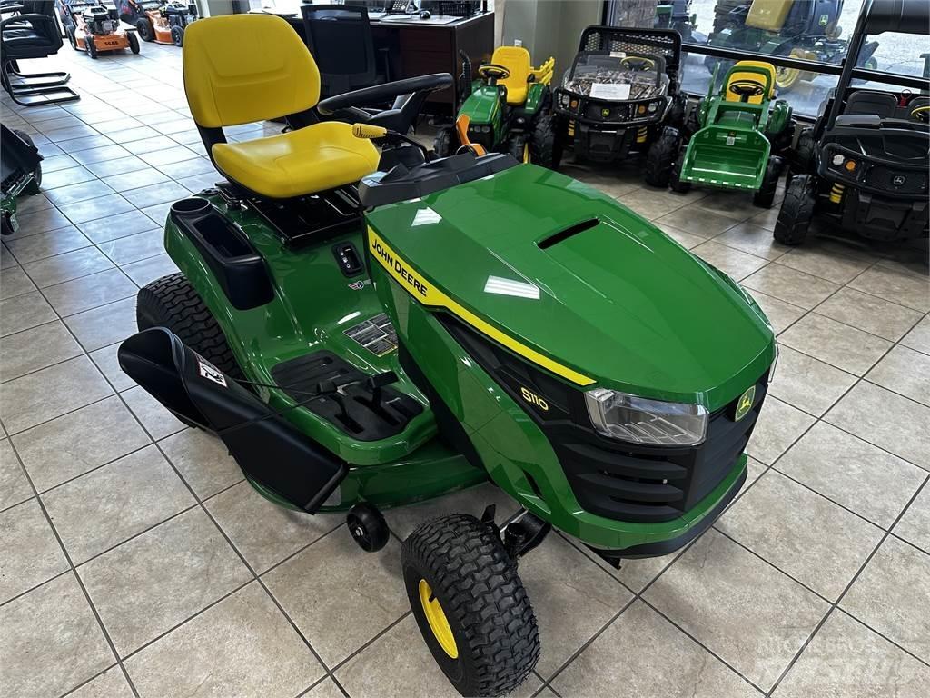John Deere S110 Tractores corta-césped