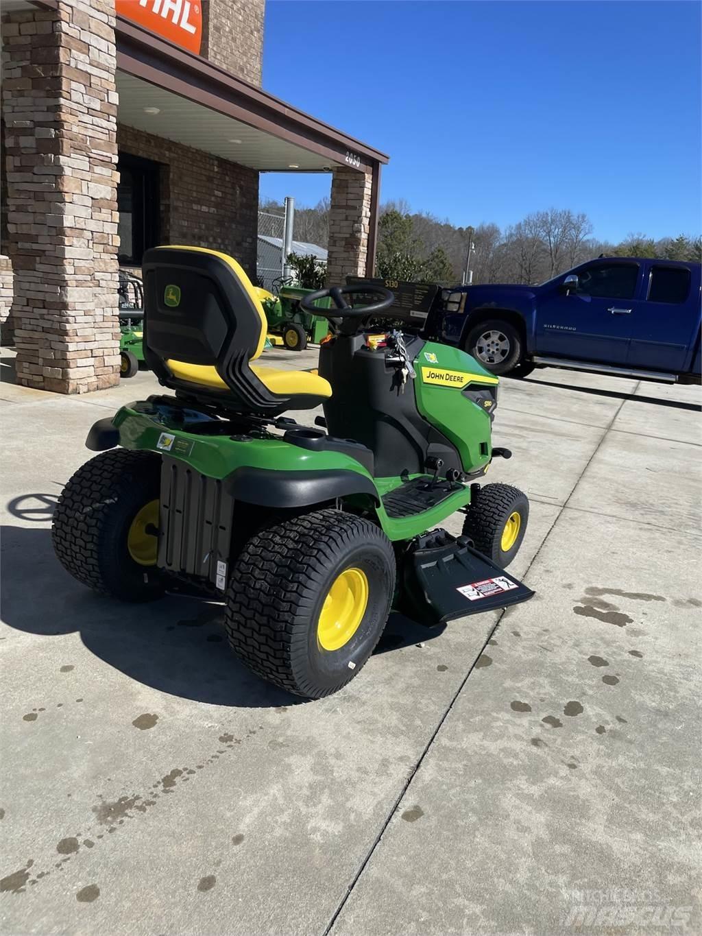 John Deere S130 Tractores corta-césped