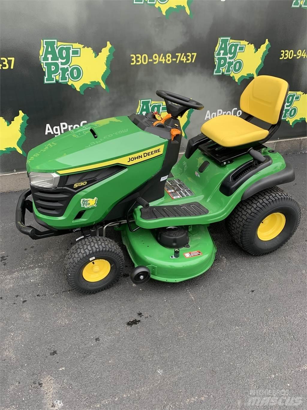 John Deere S130 Tractores corta-césped