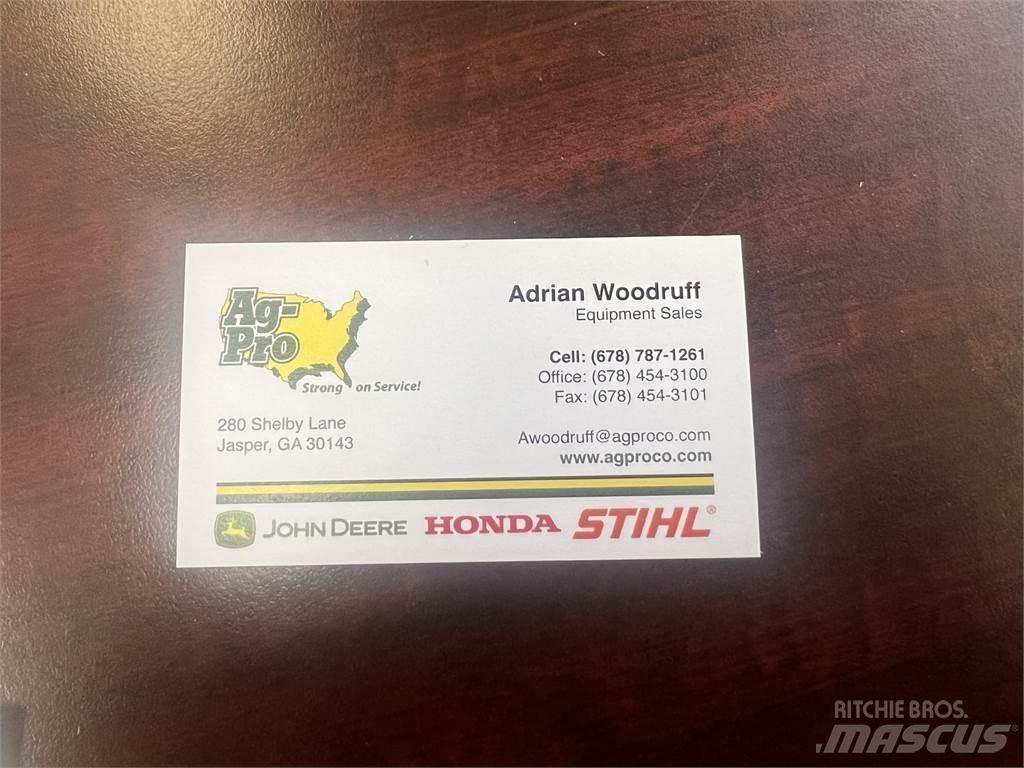 John Deere S220 Tractores corta-césped