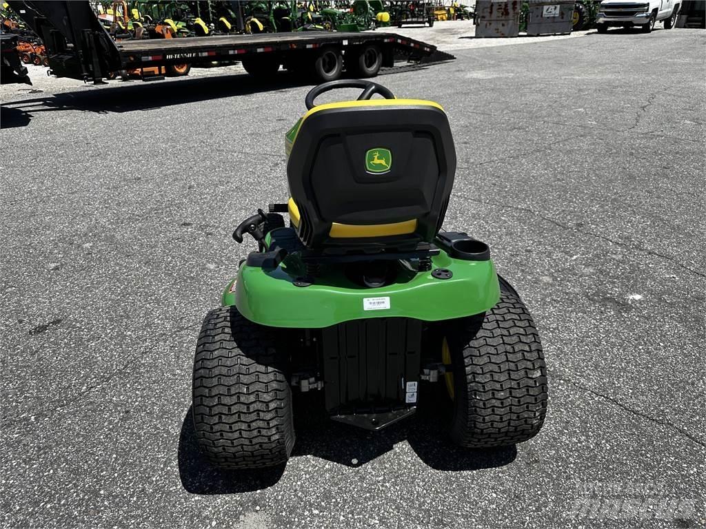 John Deere S220 Tractores corta-césped