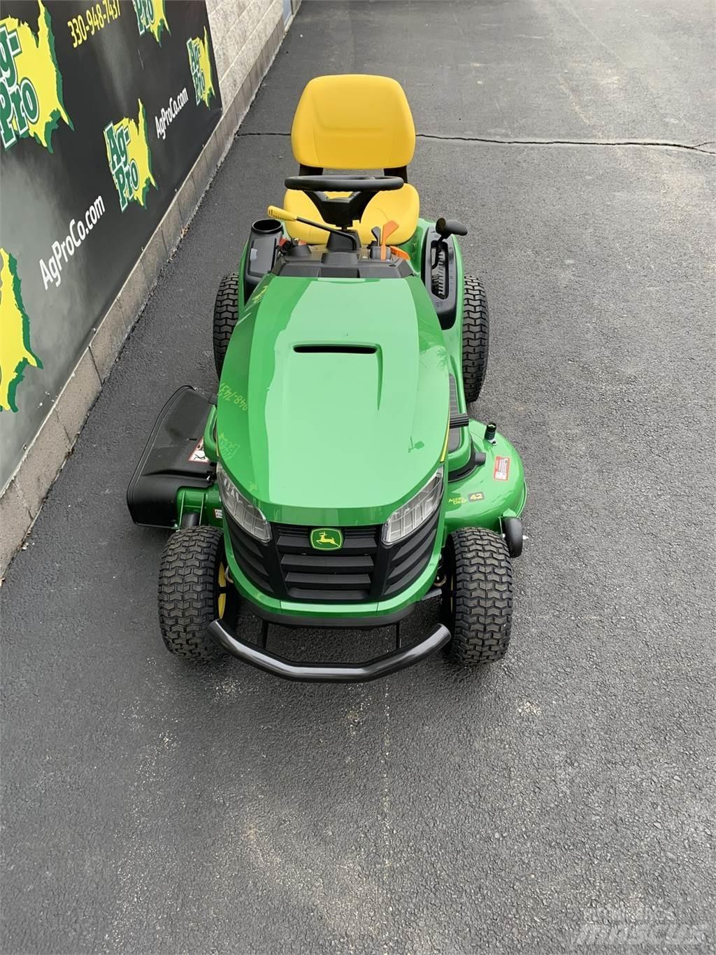 John Deere S220 Tractores corta-césped