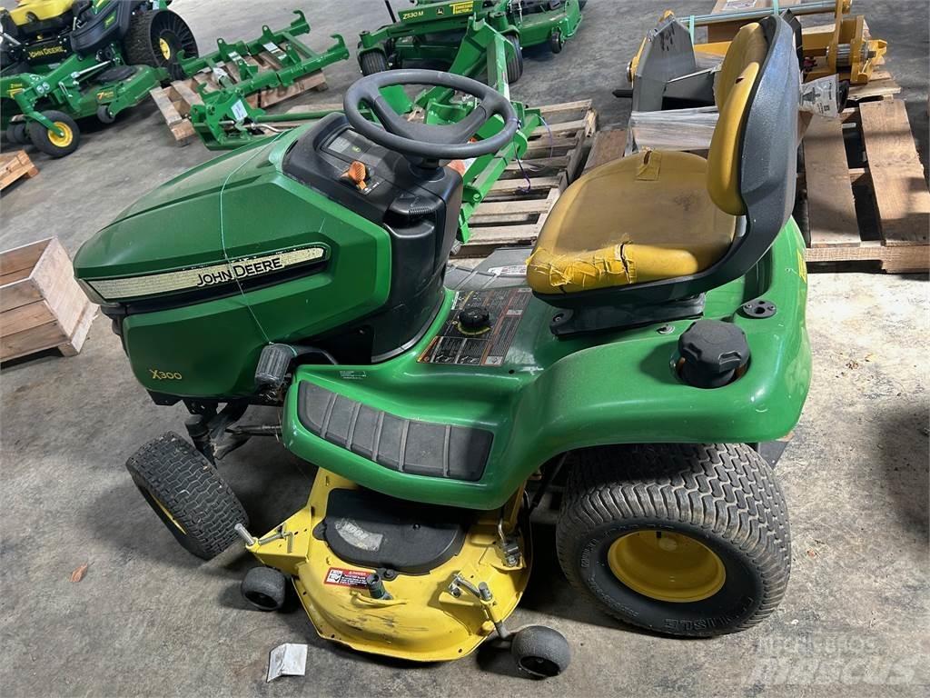 John Deere X300 Tractores corta-césped
