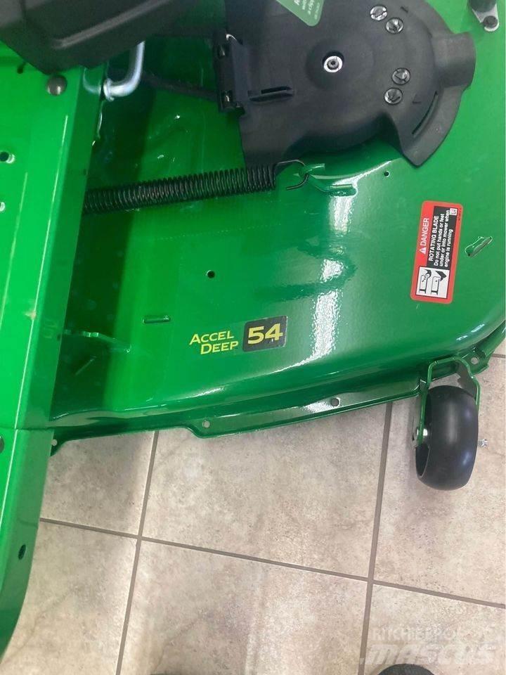 John Deere Z325E Segadoras profesionales