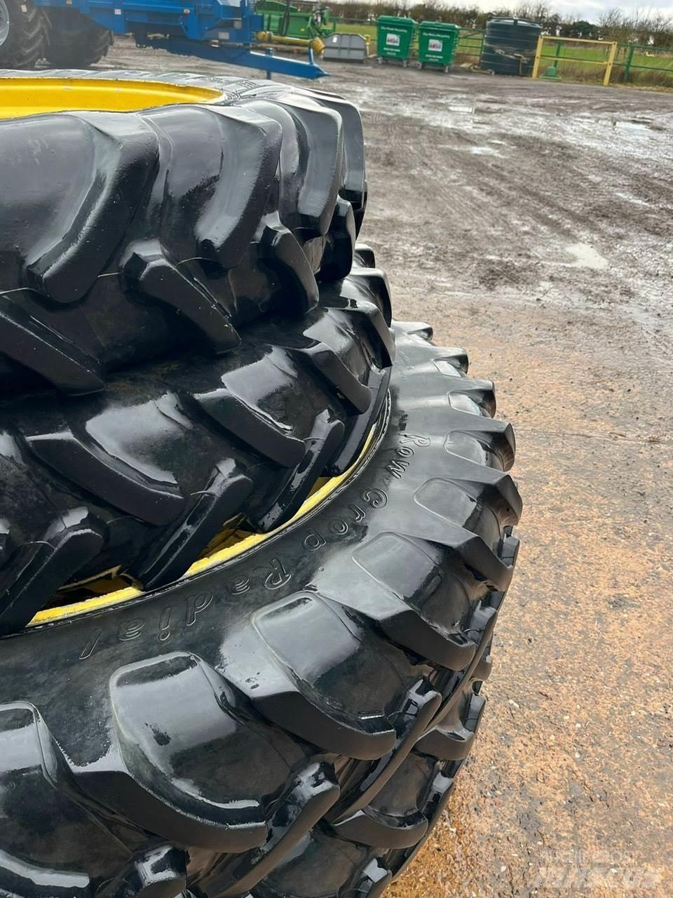  Row Crop Wheels Neumáticos, ruedas y llantas
