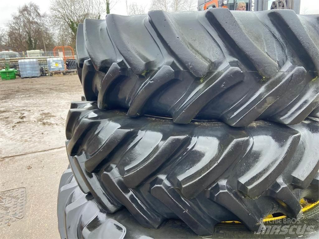  Row Crop Wheels Neumáticos, ruedas y llantas