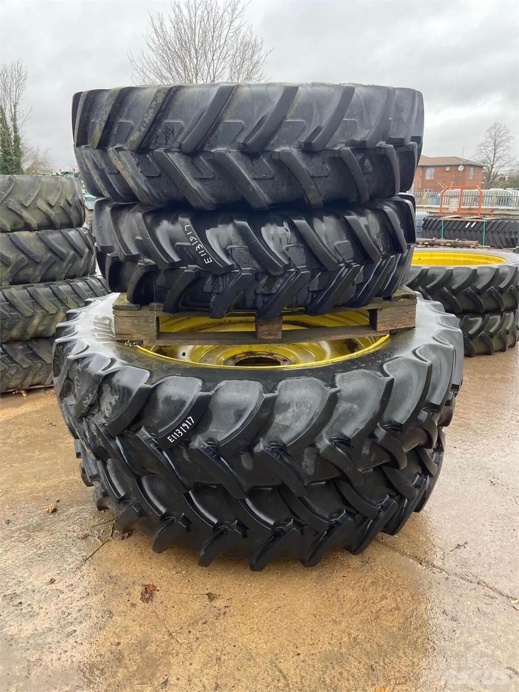  Row Crop Wheels Neumáticos, ruedas y llantas