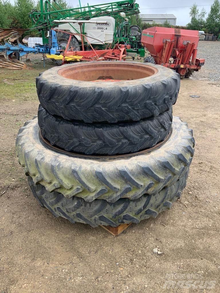  Row Crop Wheels Neumáticos, ruedas y llantas