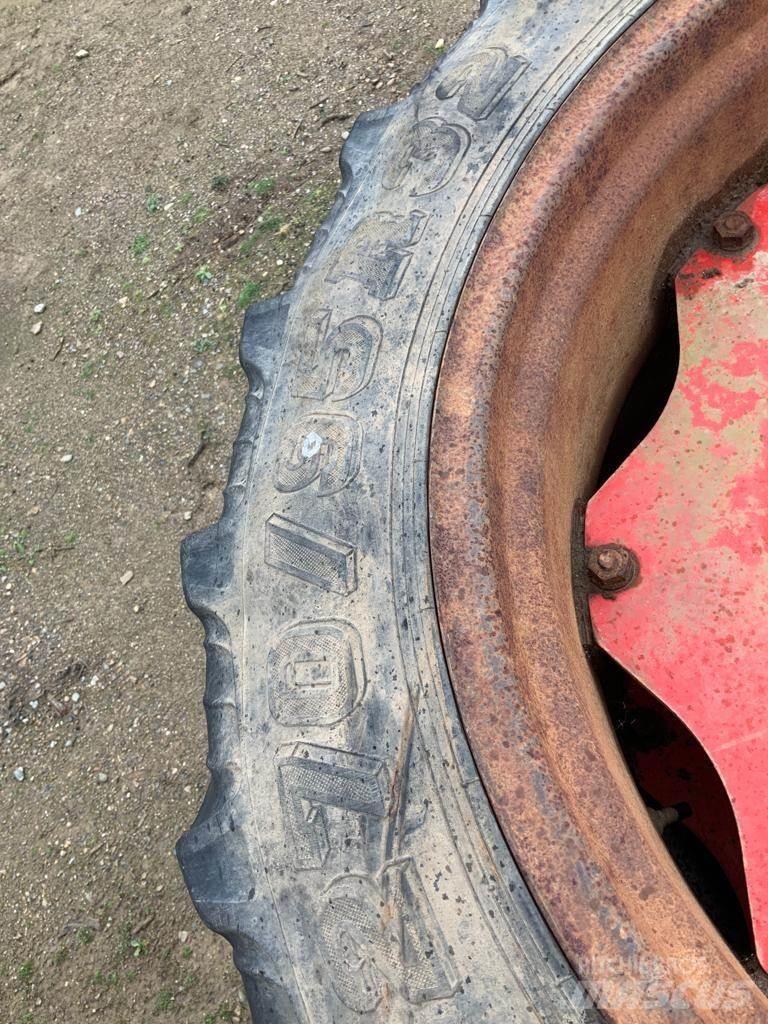  Row Crop Wheels Neumáticos, ruedas y llantas