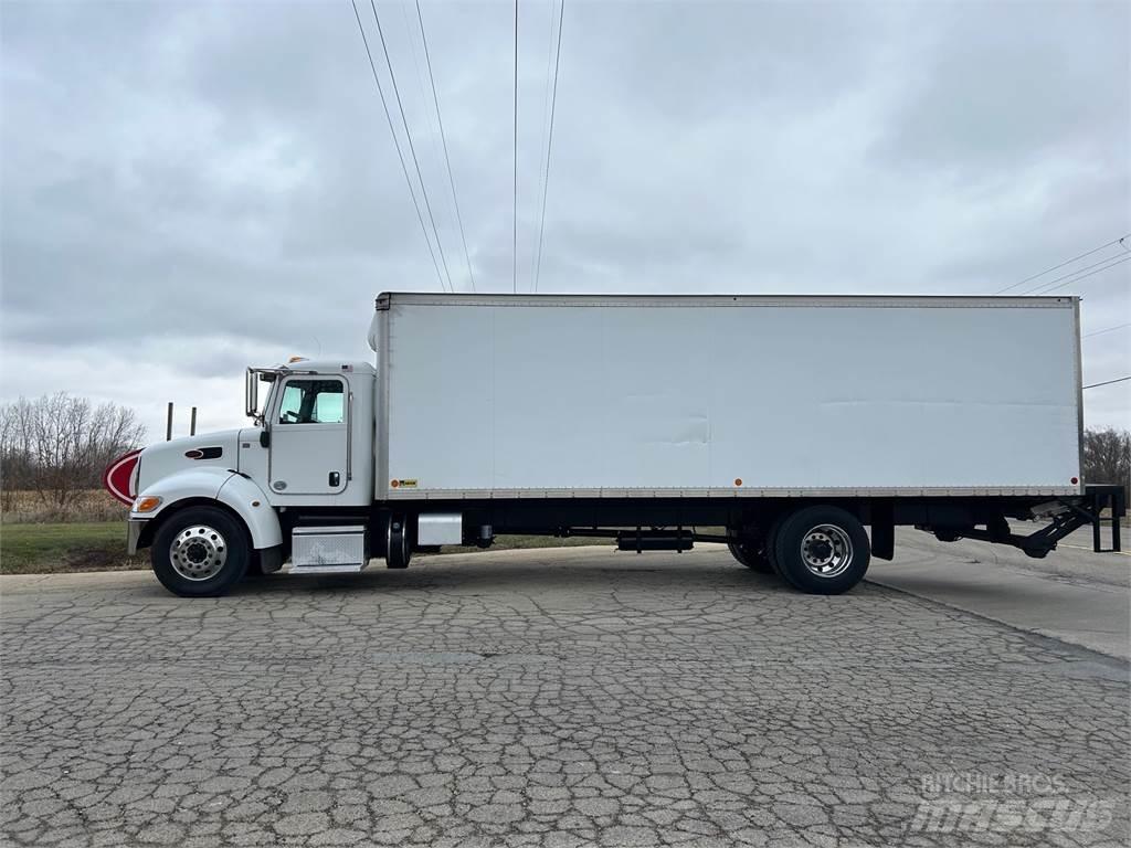 Peterbilt 337 Camiones caja cerrada