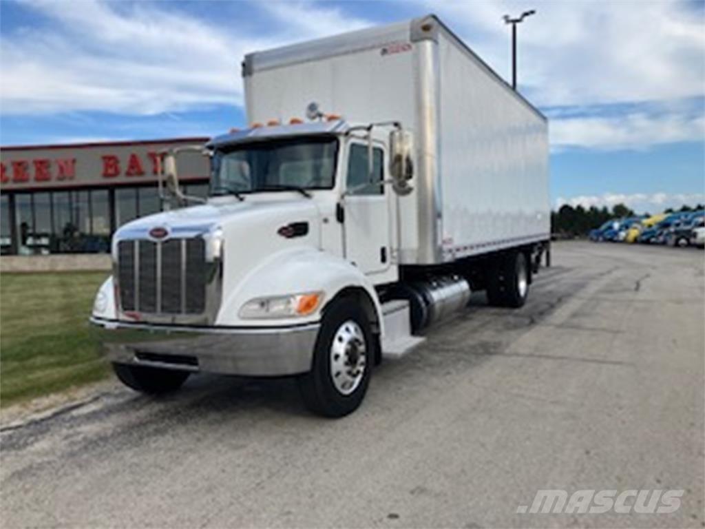 Peterbilt 337 Camiones caja cerrada