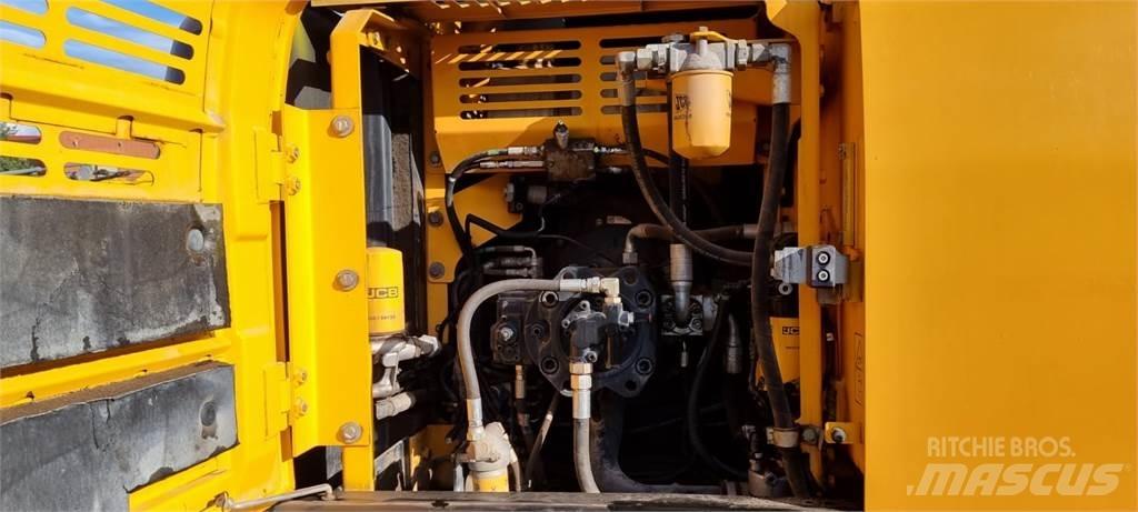 JCB JS220LC Plus + Excavadoras de cadenas