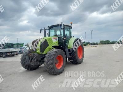 CLAAS Axion 820 Tractores