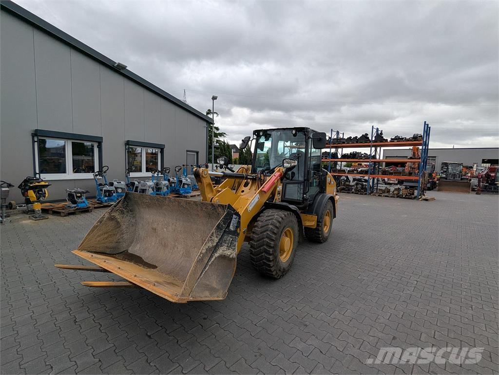 CAT 906 Cargadoras sobre ruedas