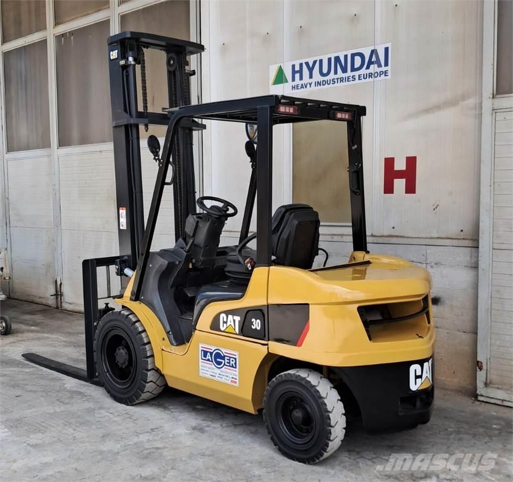CAT DP30NT Carretillas diesel