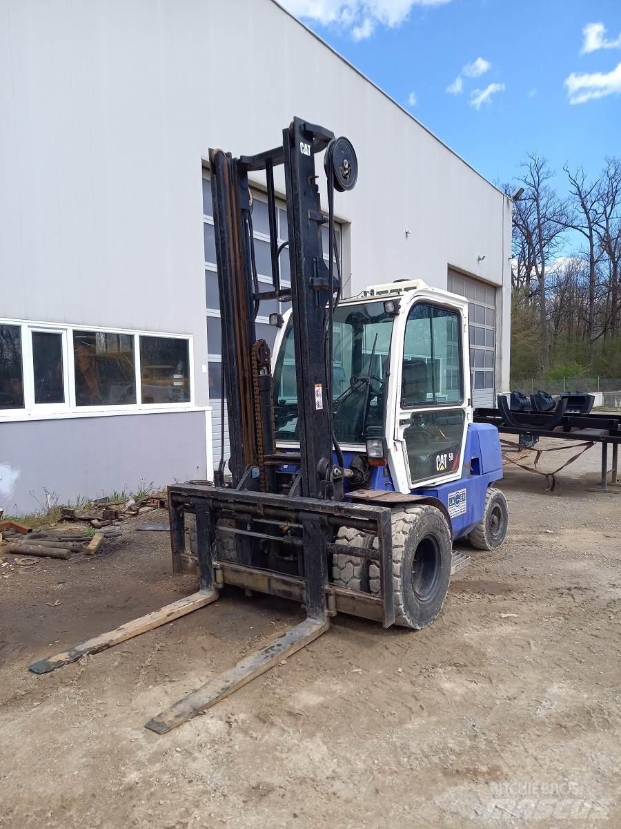 CAT DP50K 2 Carretillas diesel