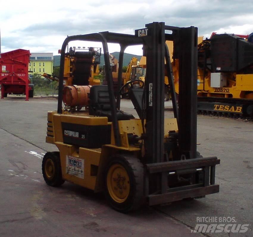 CAT GP25-2 Carretillas LPG