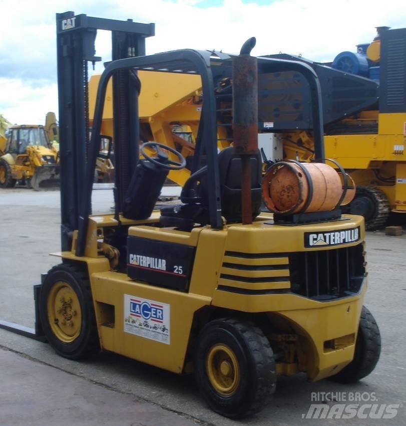 CAT GP25-2 Carretillas LPG