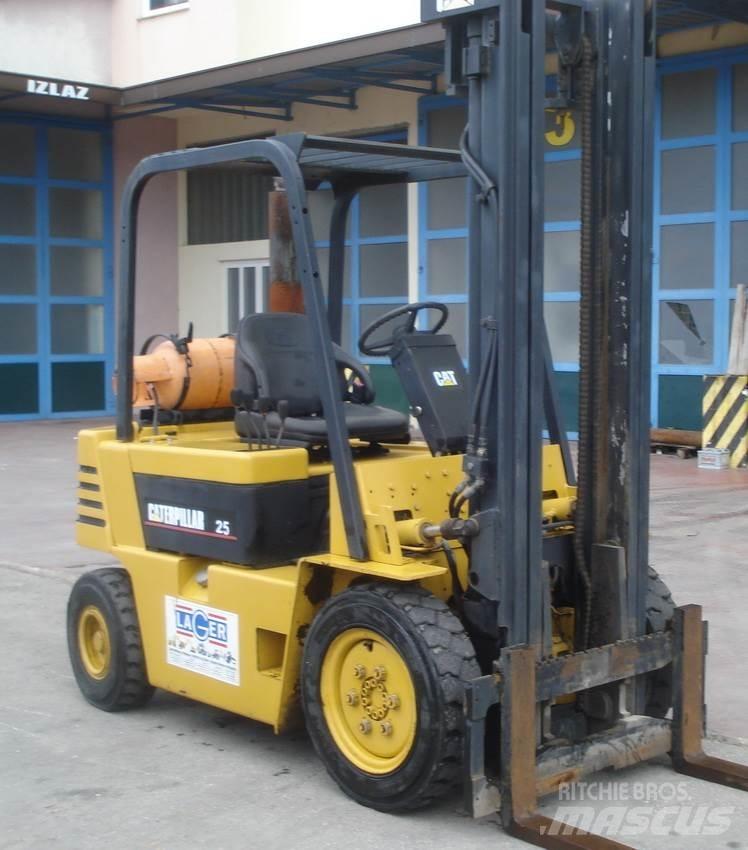 CAT GP25-2 Carretillas LPG