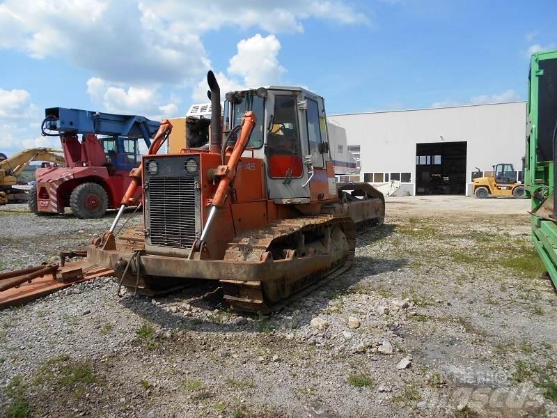 Fiat-Hitachi FD-145-1T Buldozer sobre oruga