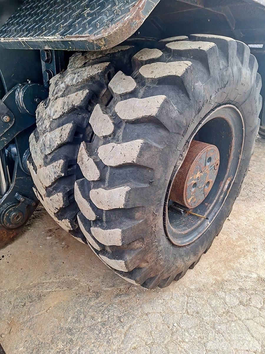 Hyundai R210W-9 Excavadoras de ruedas