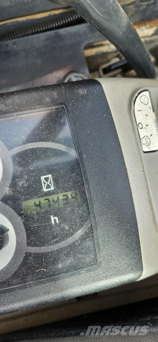 Komatsu PC26MR-3 Mini excavadoras < 7t