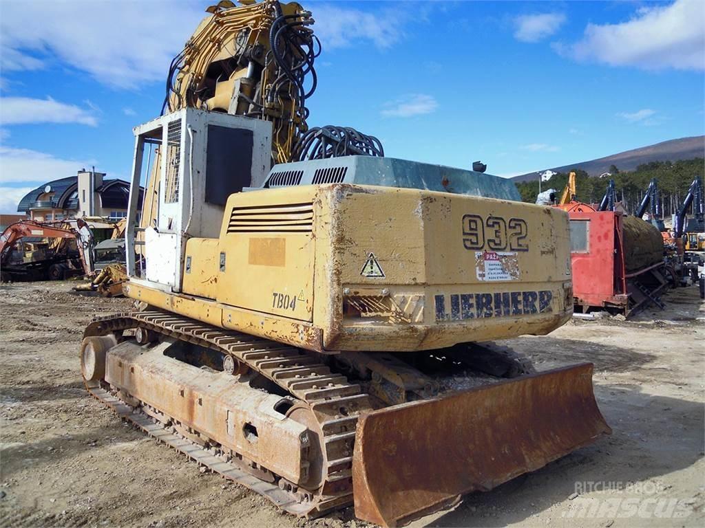 Liebherr R932 T Excavadoras de cadenas