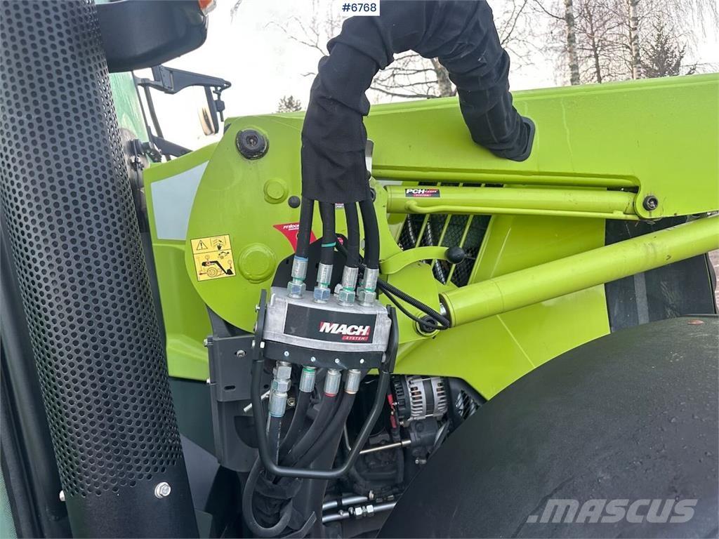 CLAAS Arion 440 Tractores
