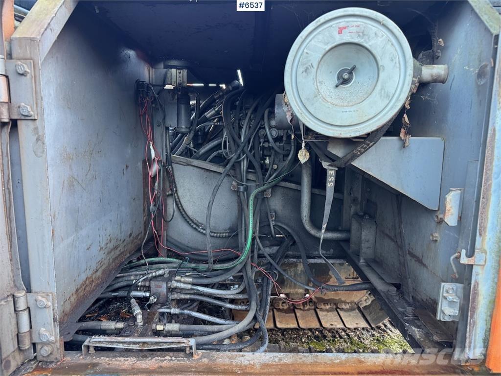 Hitachi EX 200-2. Excavadoras de cadenas